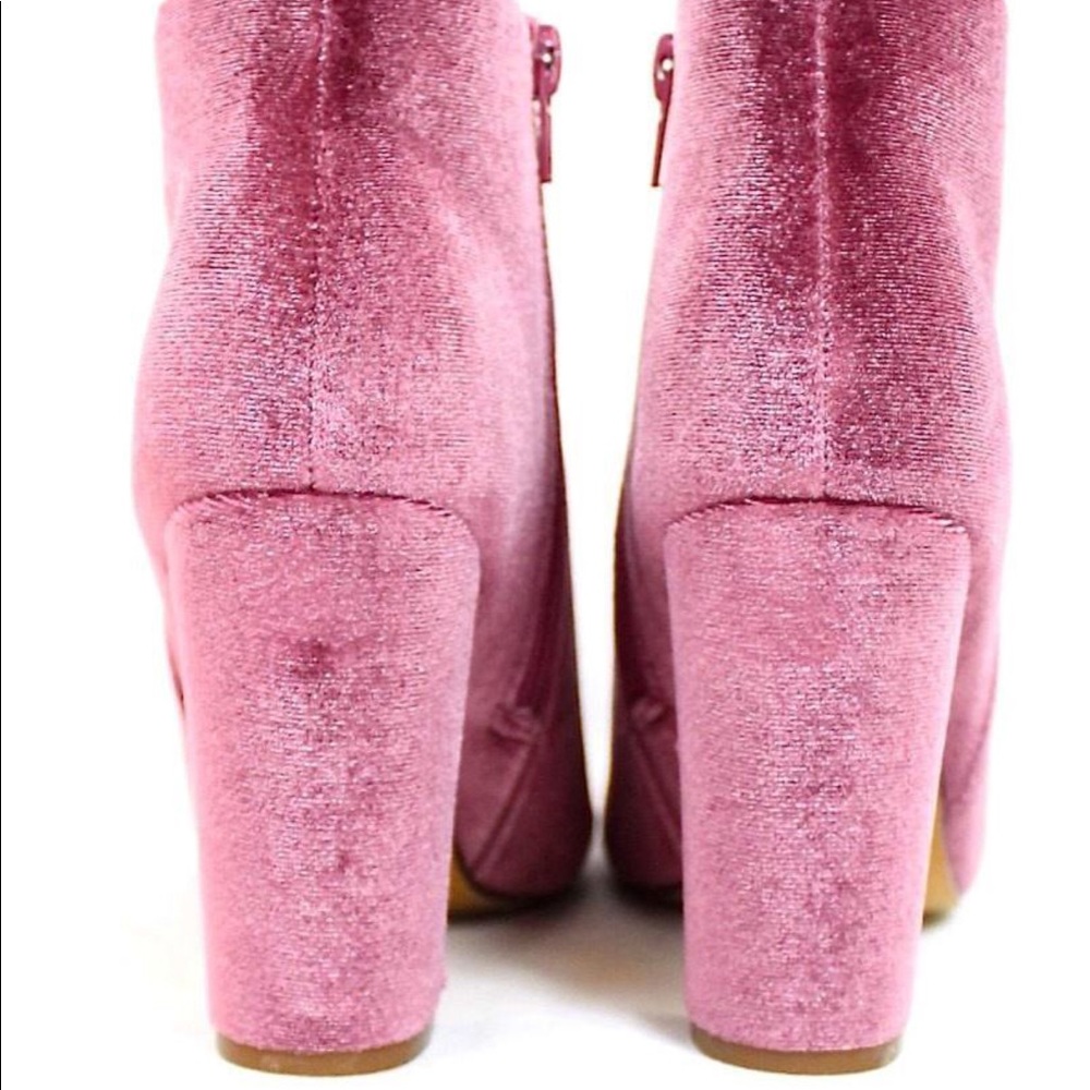 Romantic Mauve Velvet Bootie🍂 - Picture 6 of 8